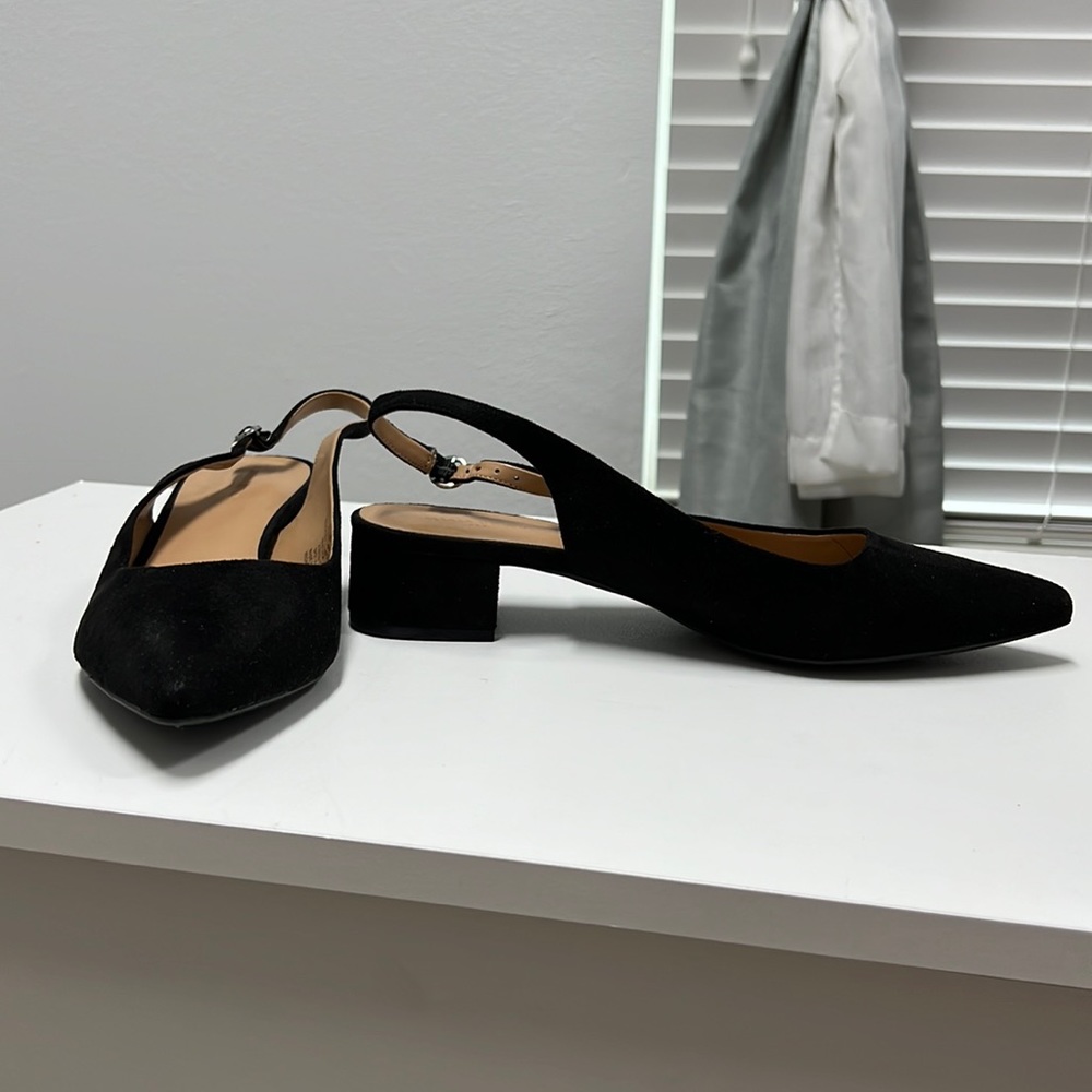 Black 10 Banana Republic